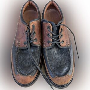 Men's Size 10 Johnston & Murphy casual leather shoeshine